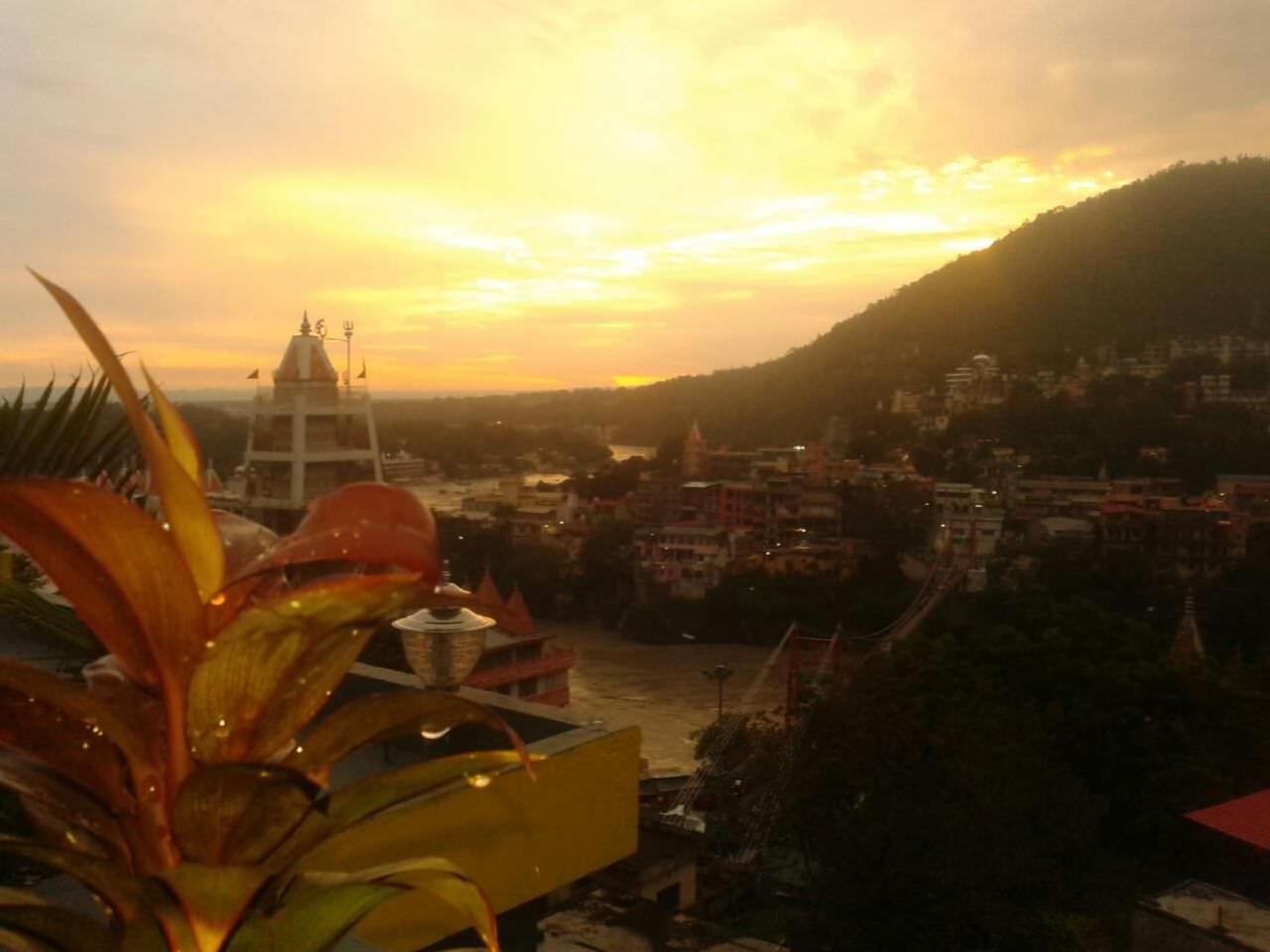 Bunkstay Coworking & Glamping Hostel Rishikesh