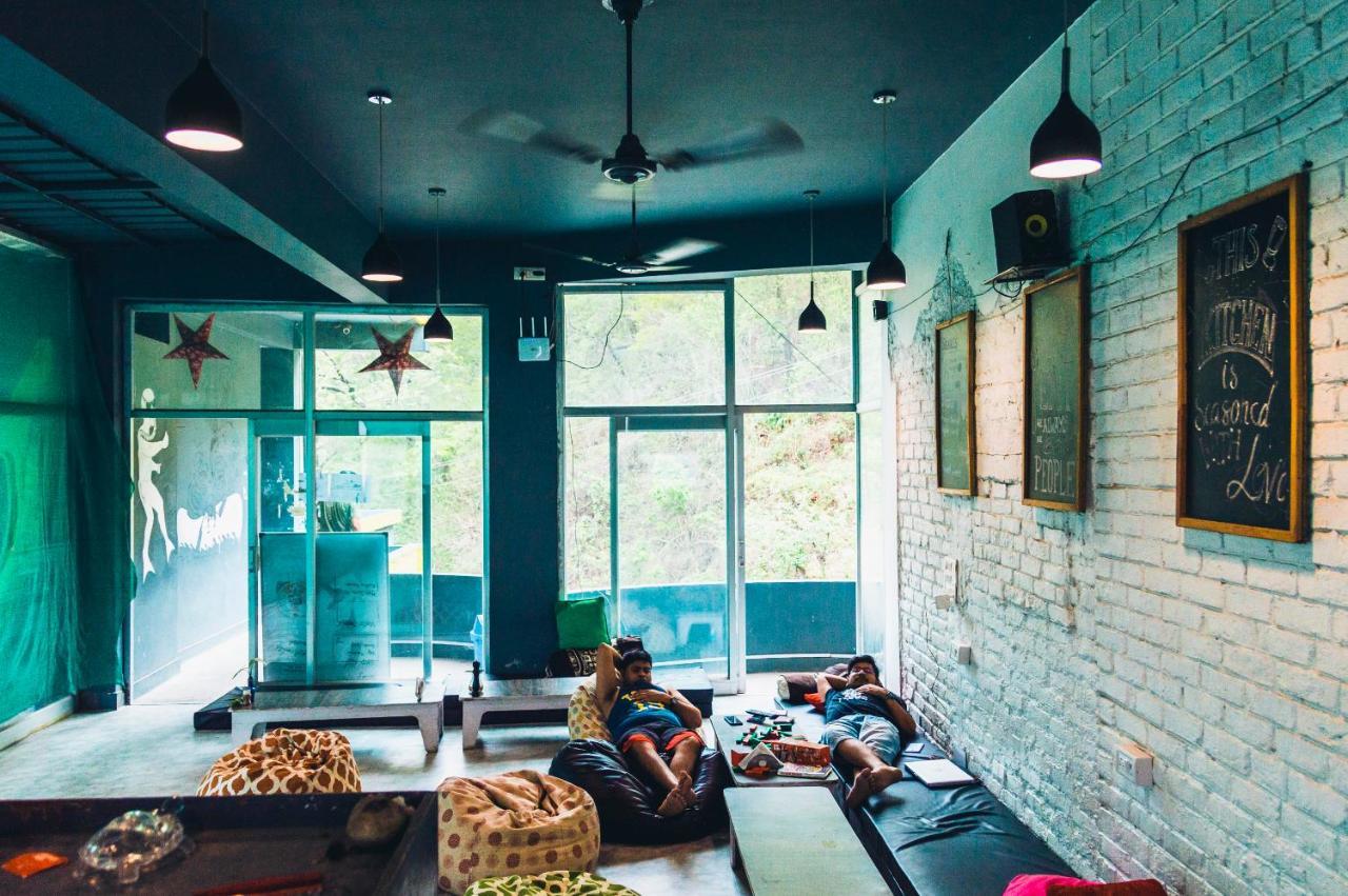 Bunkstay Coworking & Glamping Hostel