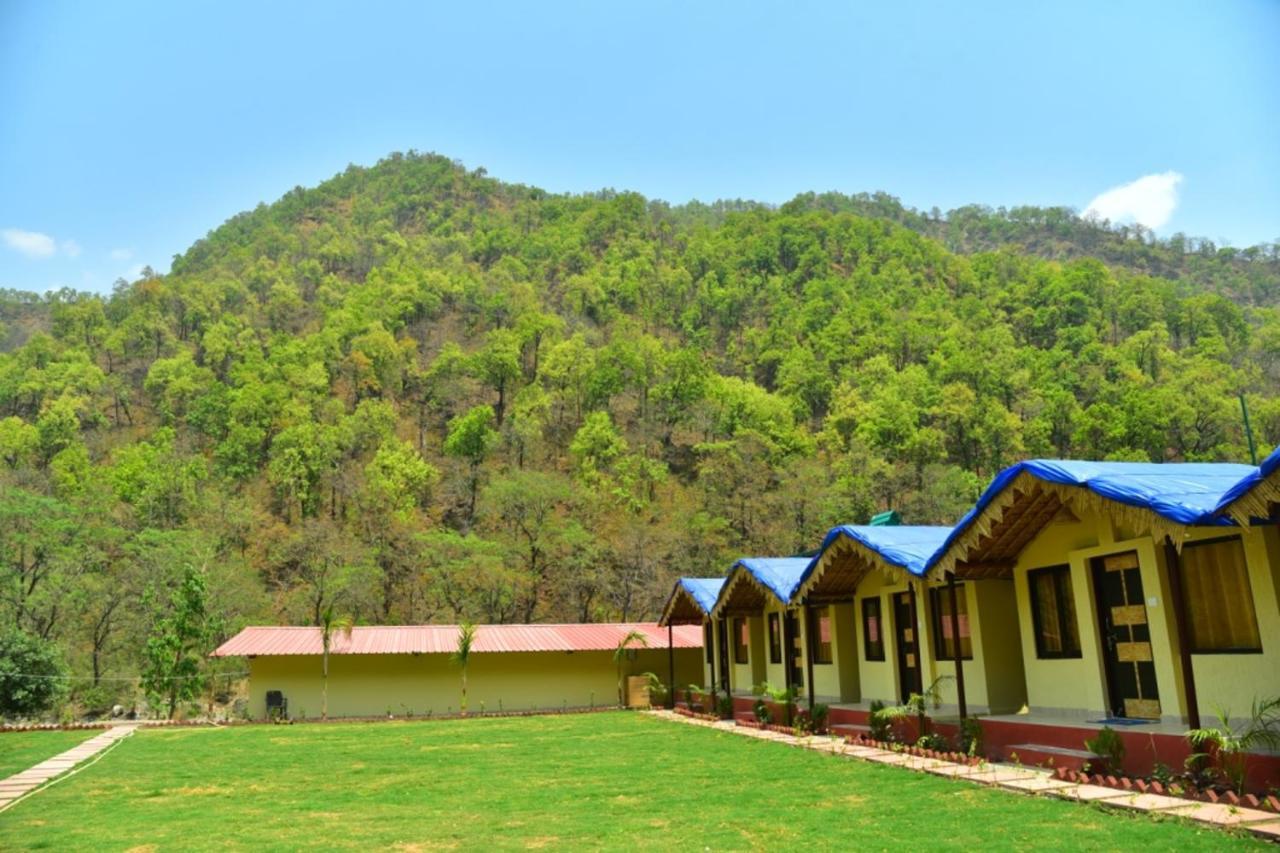 Resort Garud Chatti River