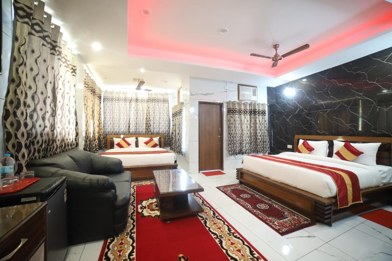 Hotel Chanakya 3*