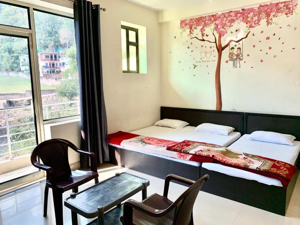 Shiv Hotel Rishikesh