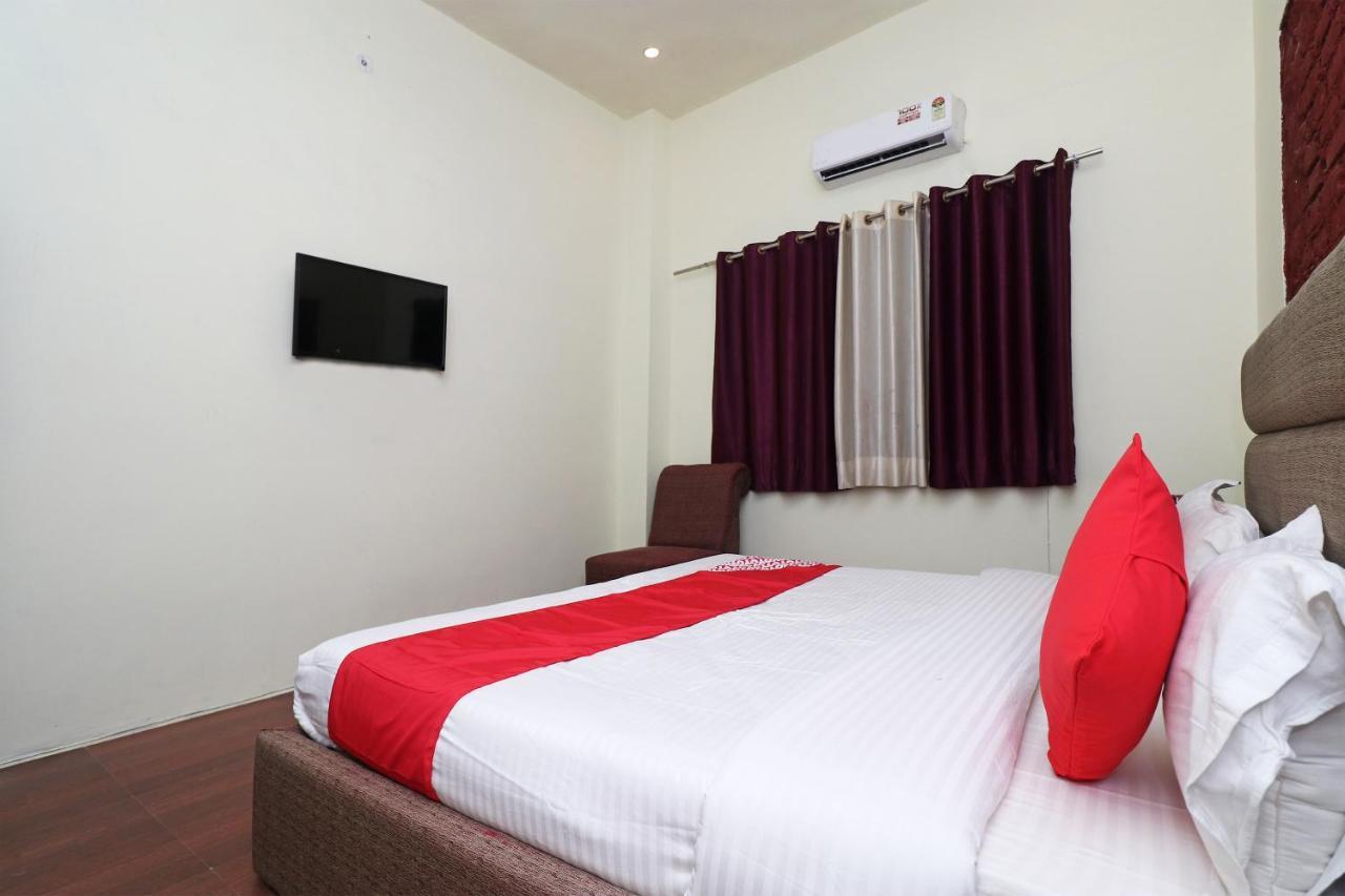 Oyo 22298 Mannat Farms 3*