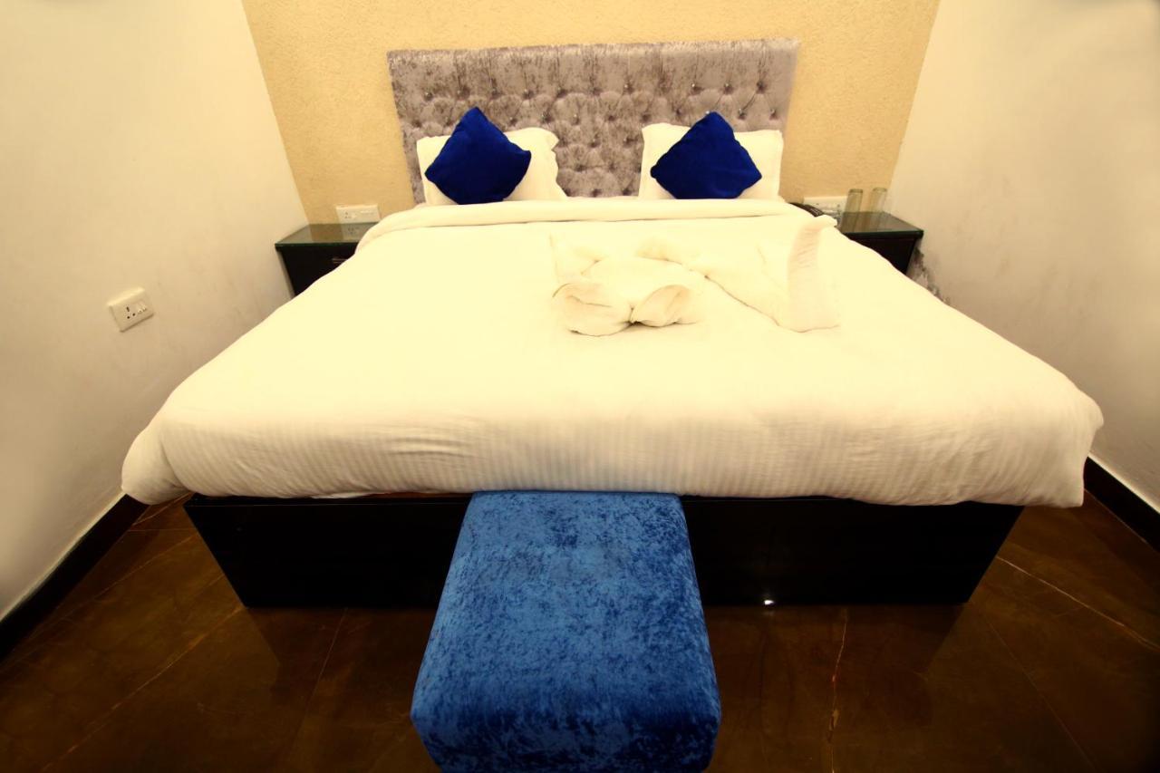 Hotel Gharonda 3*
