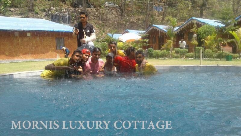 Mornis Camp And Hotel