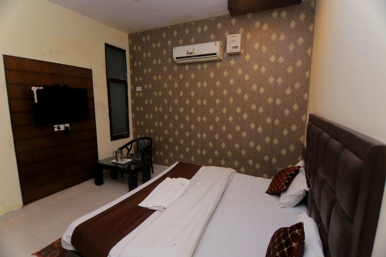 Hotel Sk International 3*