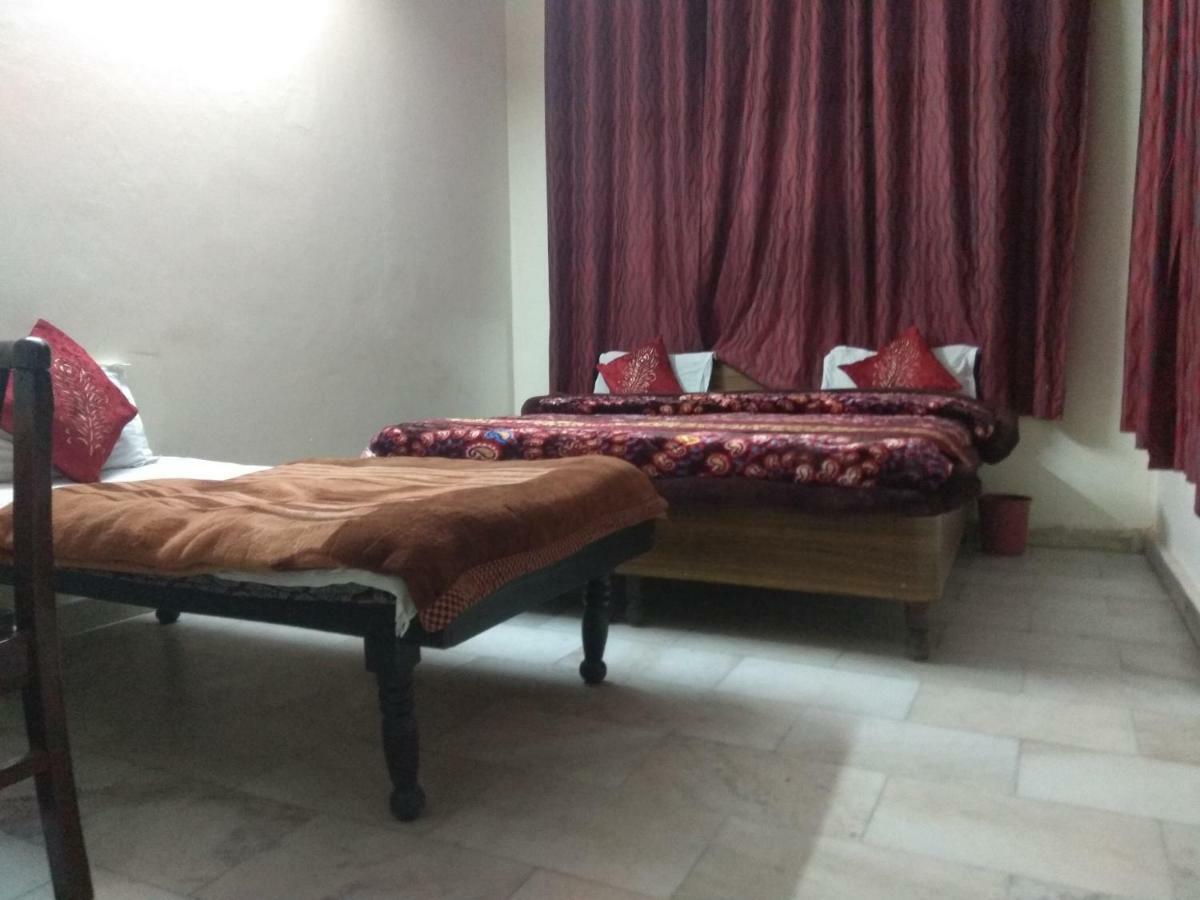 Hotel Raj Laxmi Bhawan