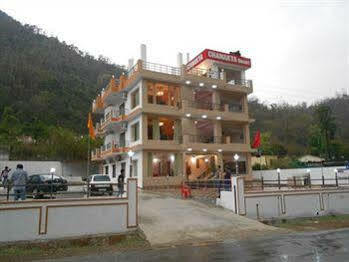 Chanakya Hotel