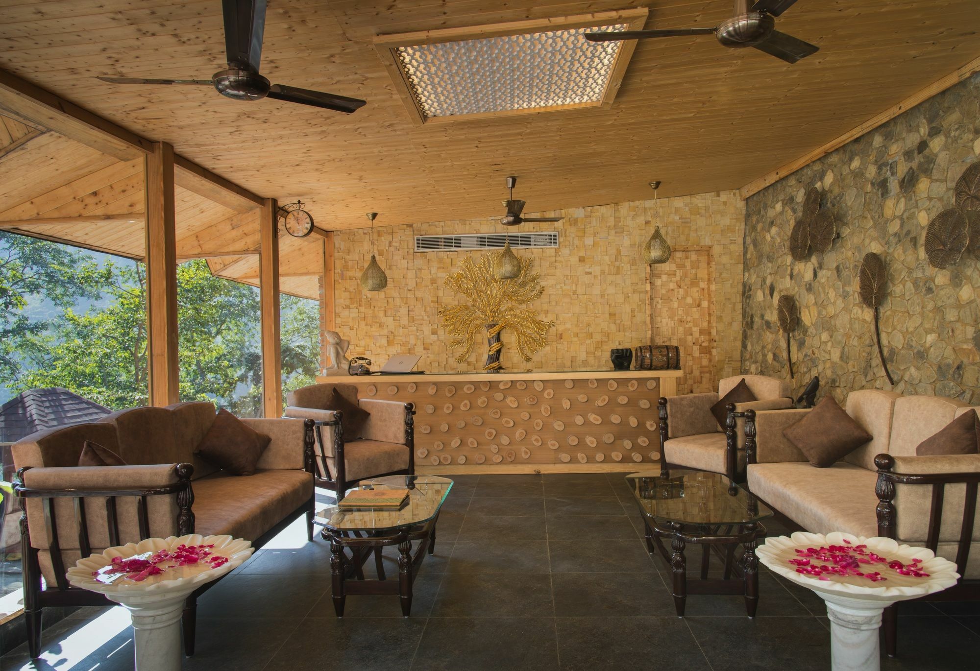 Hotel Shaantam & -