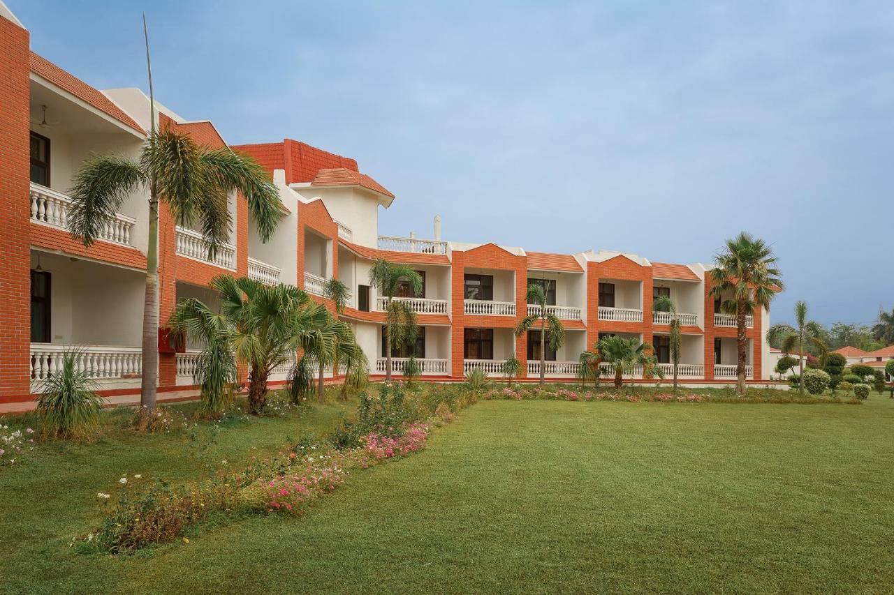 Naturoville Ayurvedic And Yoga Retreat Resort Rishikesh