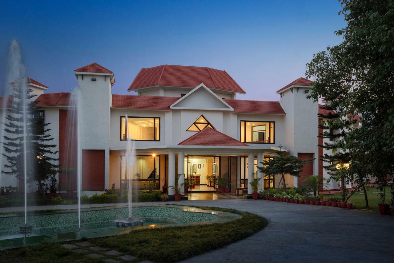 Naturoville Ayurvedic And Yoga Retreat 4*