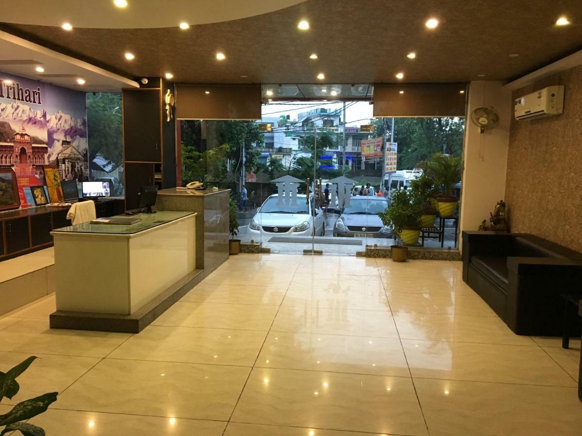 Trihari 3*