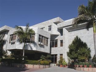 Natraj Hotel 4*