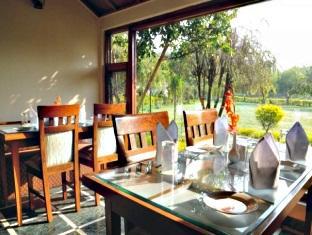 Resort Naturoville Ayurvedic And Yoga Retreat