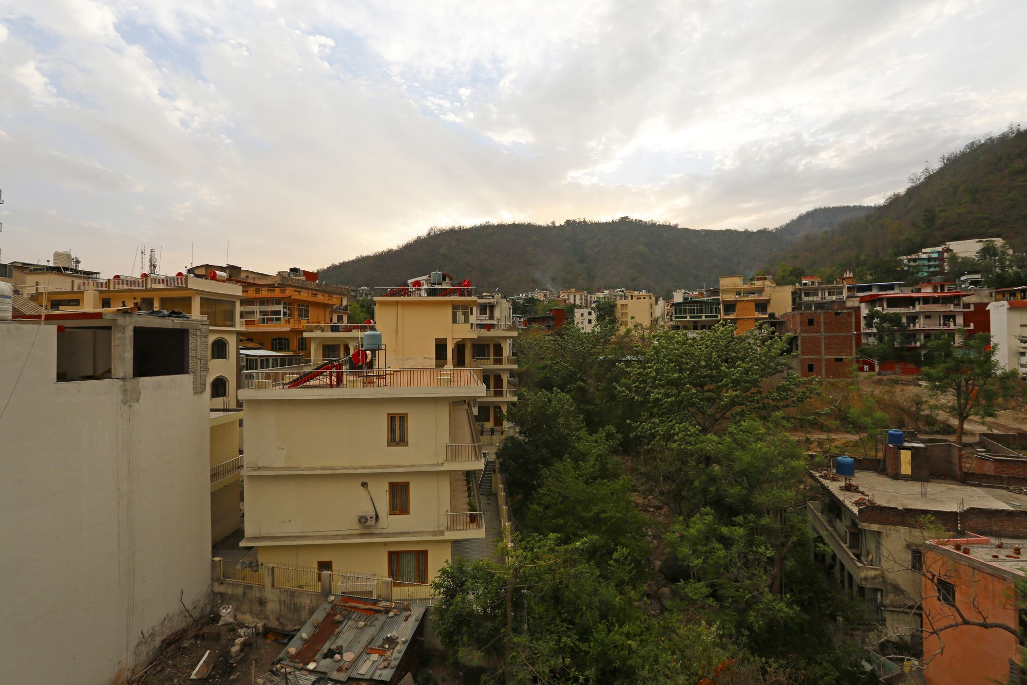 Oyo 081 Tapovan Hotel
