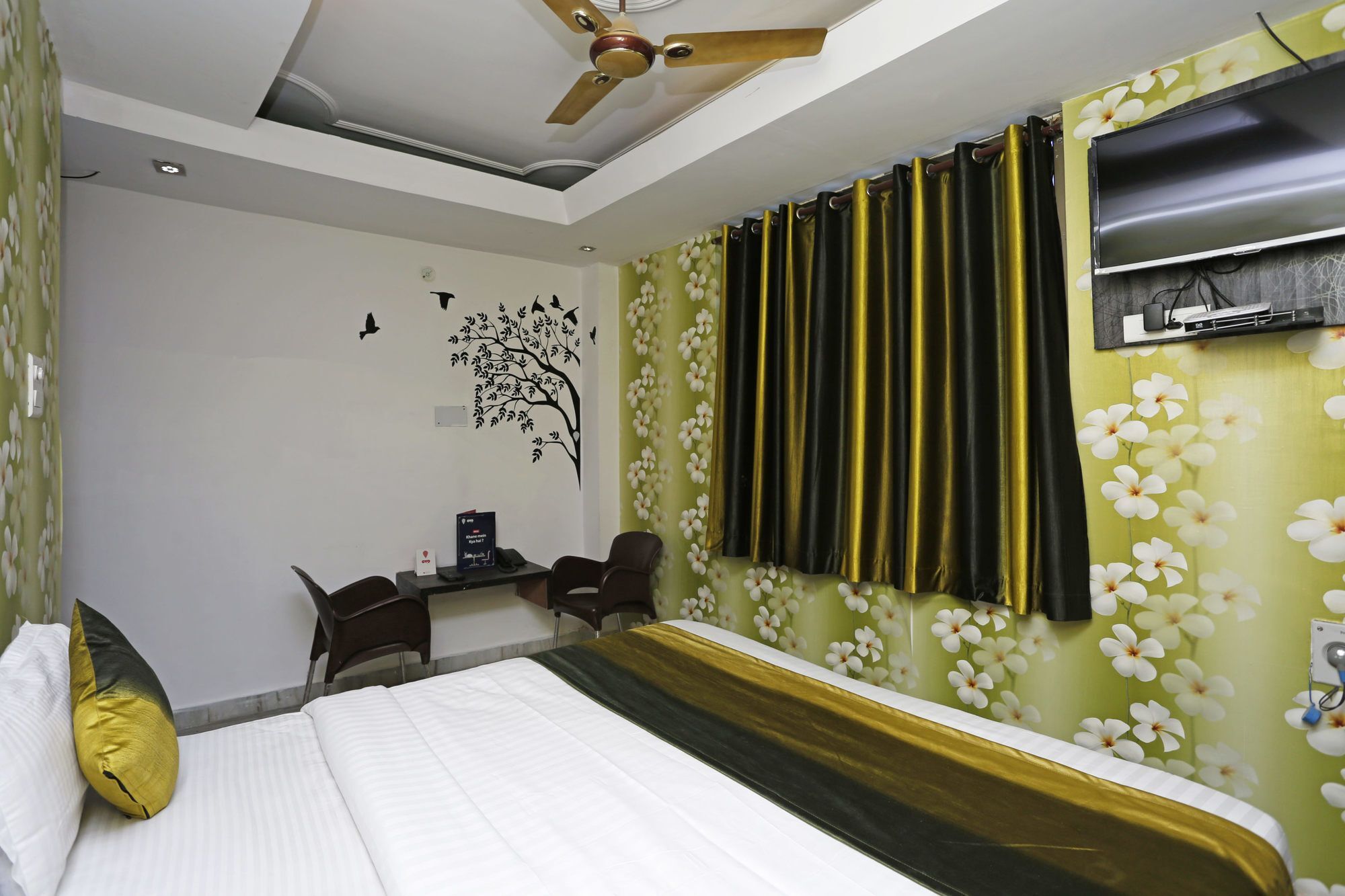 Oyo 4475 Akash Continental 3*