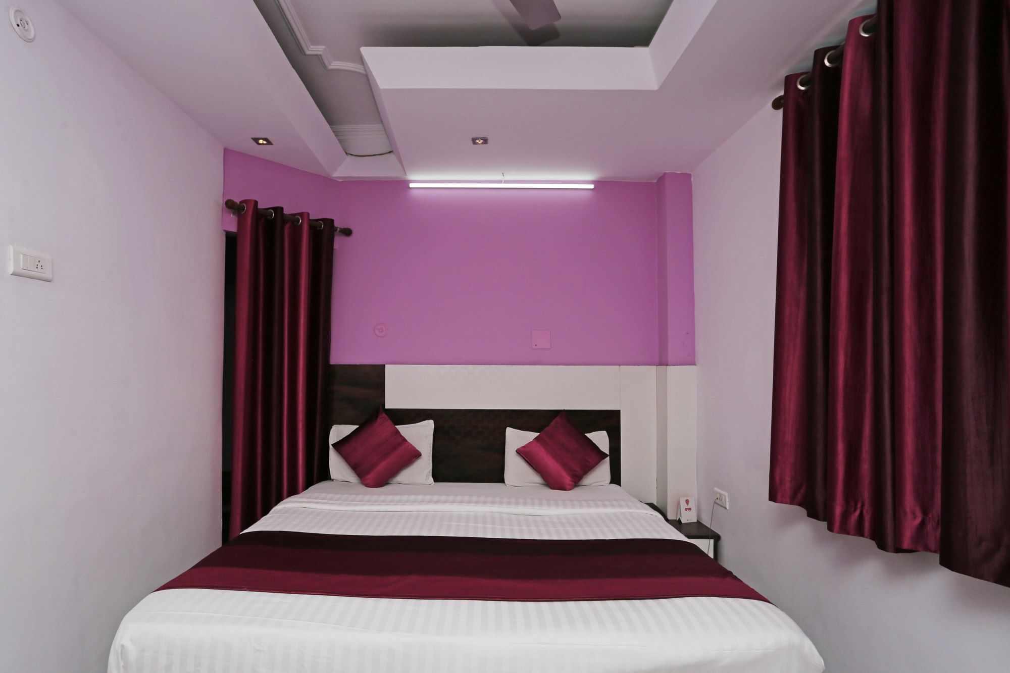 Hotel Oyo 4475 Akash Continental 3*