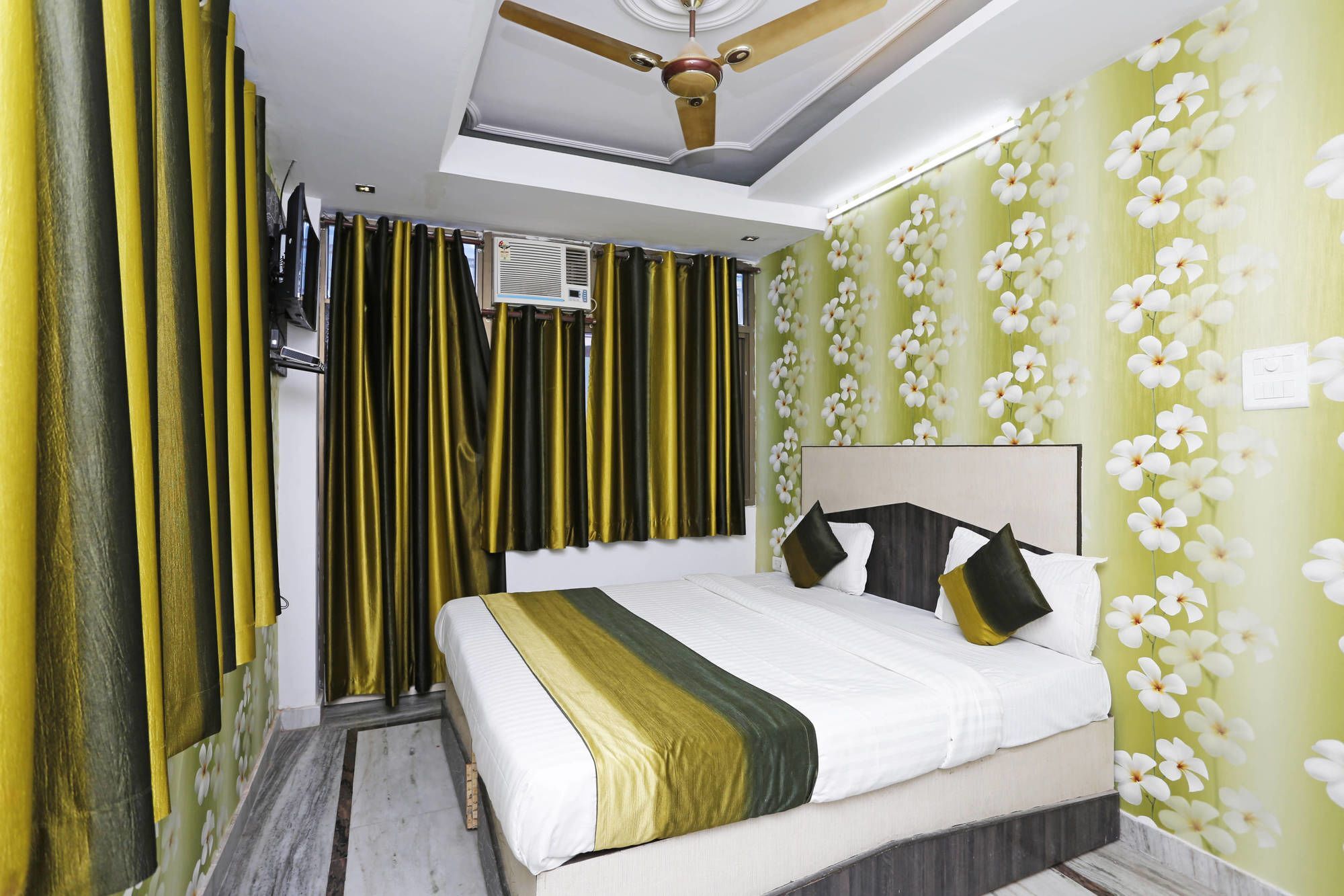 Oyo 4475 Akash Continental Rishikesh