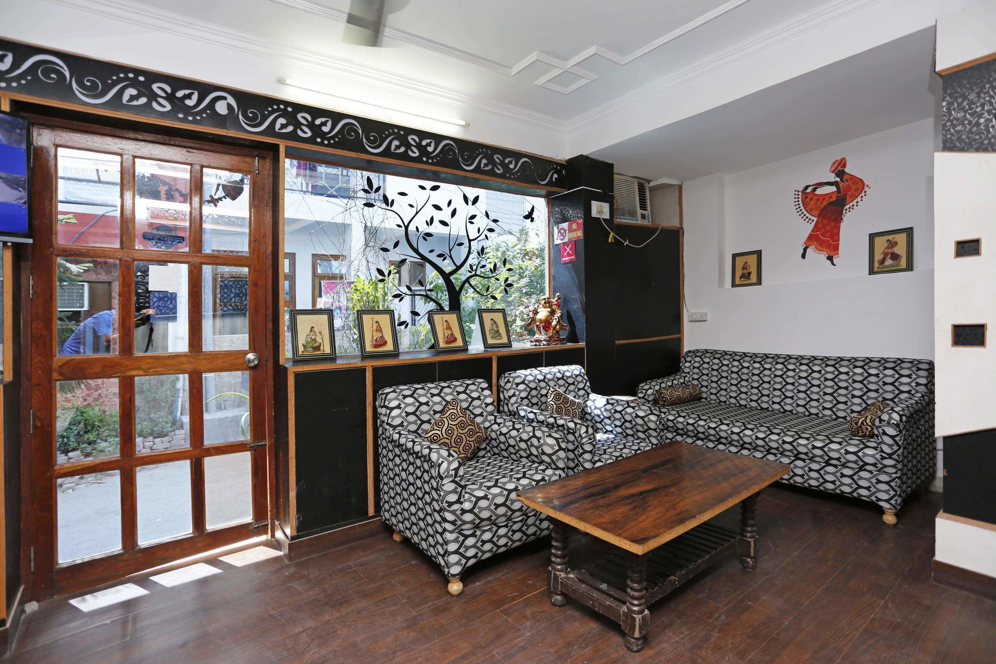 Oyo 4475 Akash Continental 3*