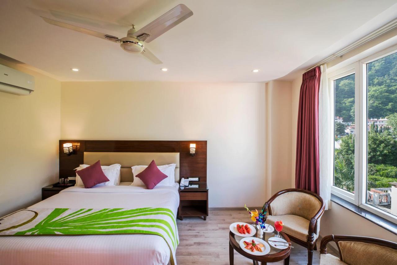Hotel Regenta On The Ganges 4*