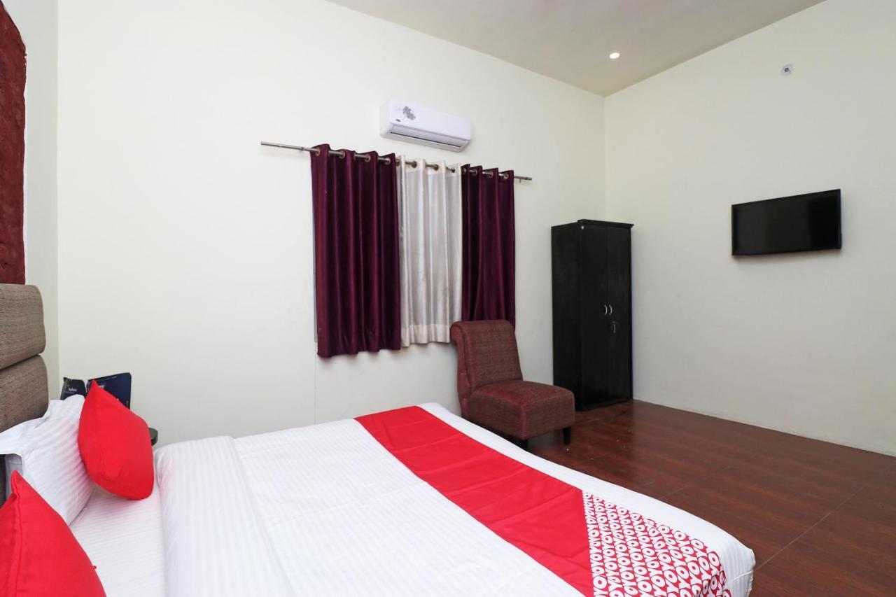 Oyo 22298 Mannat Farms 3*
