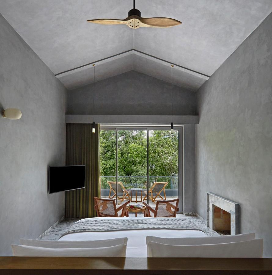 Resort The Roseate Ganges