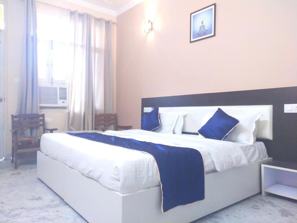 Ubex Hotel