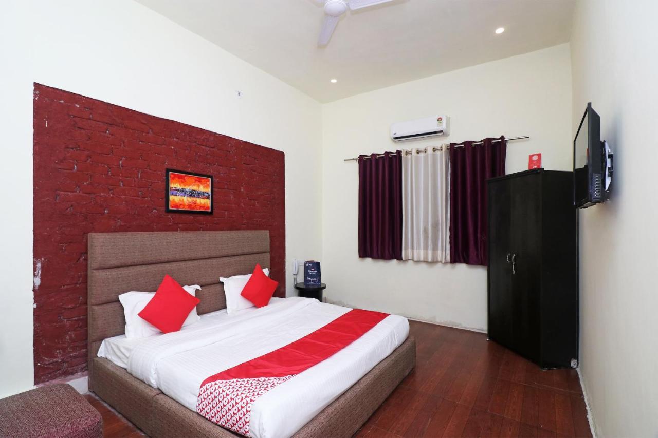 Oyo 22298 Mannat Farms 3*