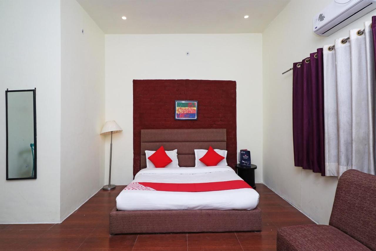 Oyo 22298 Mannat Farms Hotel