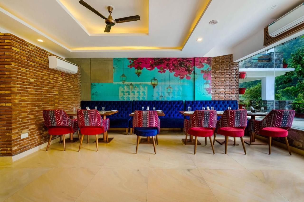 Summit By The Ganges Beach Resort & Spa Hotel 4*