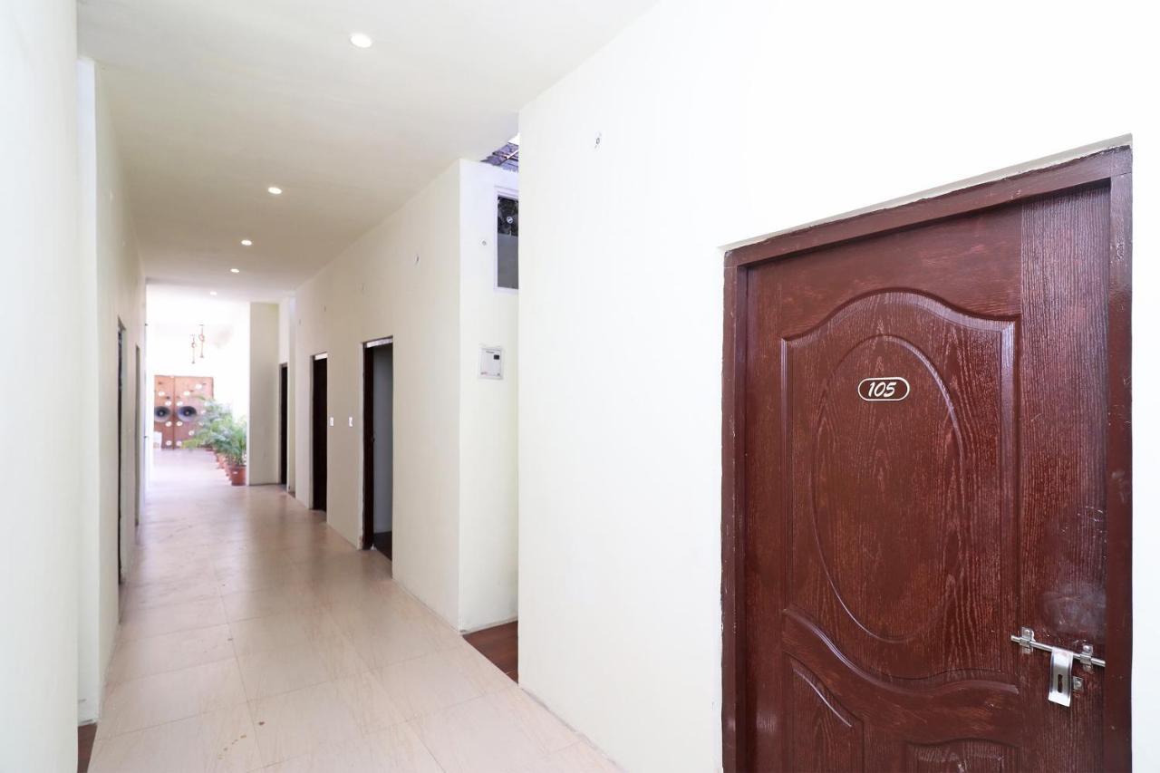 Hotel Oyo 22298 Mannat Farms 3*