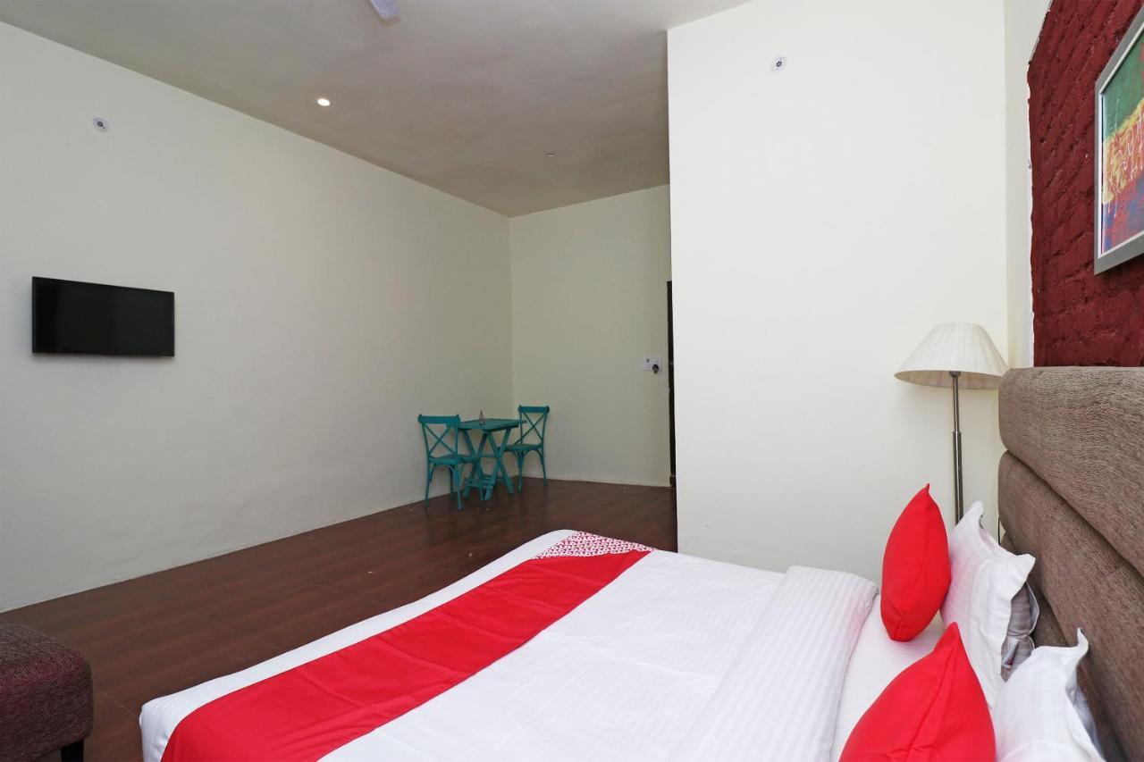 Hotel Oyo 22298 Mannat Farms