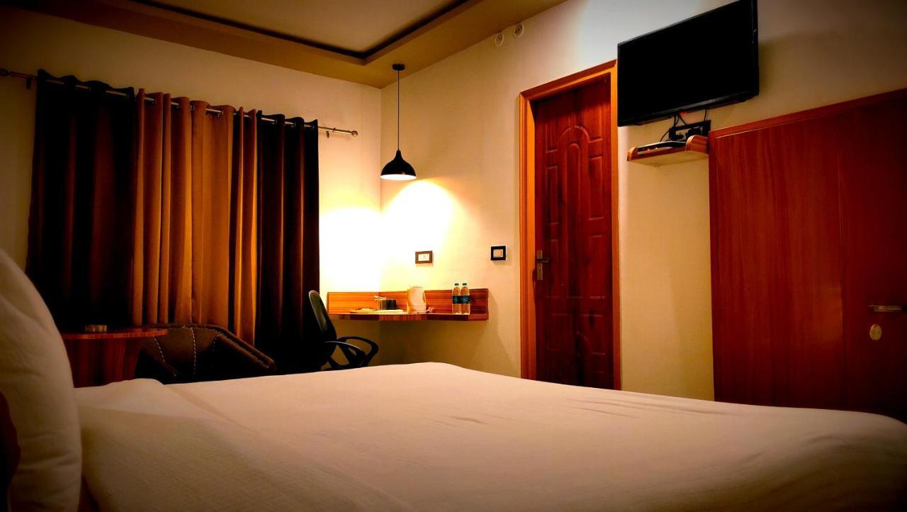 Hills Hotel 3*