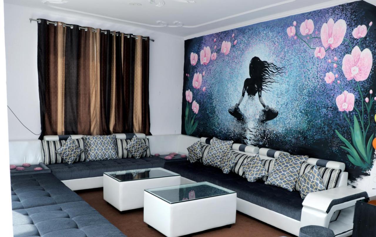 Hostel Orchid *