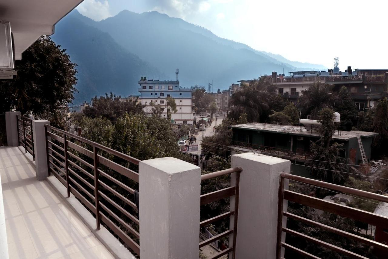 Orchid Hostel *