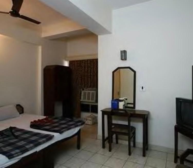 Hotel Baseraa