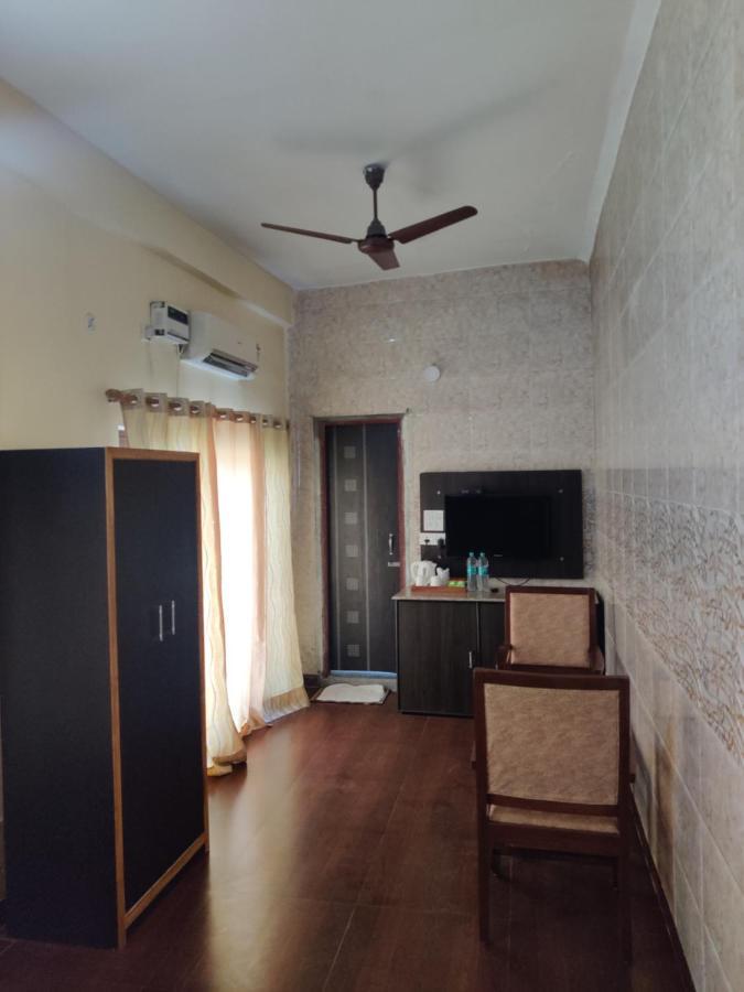 Kunwar Residency 2*