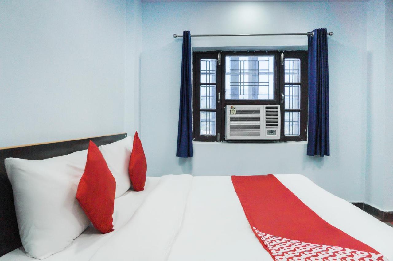 Oyo 70526 Siddheshwar Hotel