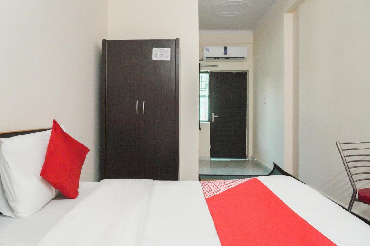 Oyo 70526 Siddheshwar Hotel 3*