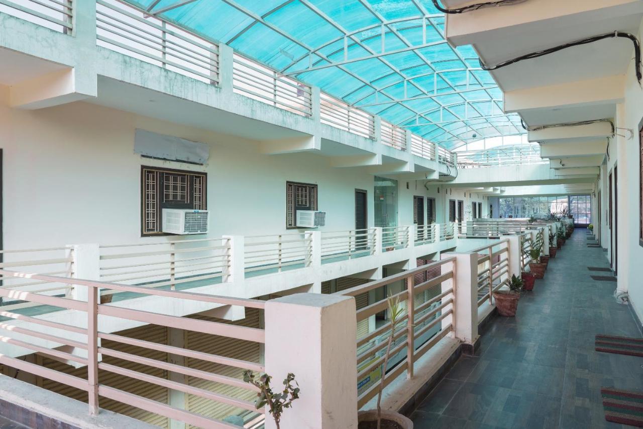 Hotel Oyo 70526 Siddheshwar 3*